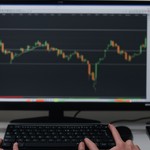 cover วิธีหลีกเลี่ยงโบรกเกอร์ Forex เถื่อน ไม่โดนโกงเงิน - iCafeForex